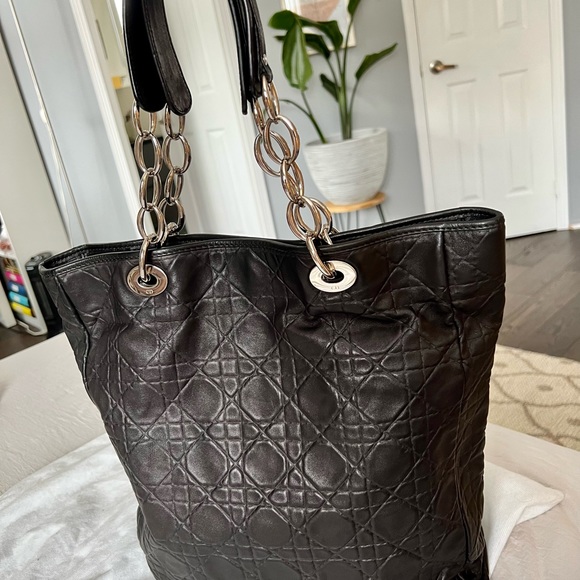 Dior Tote - Picture 6 of 15